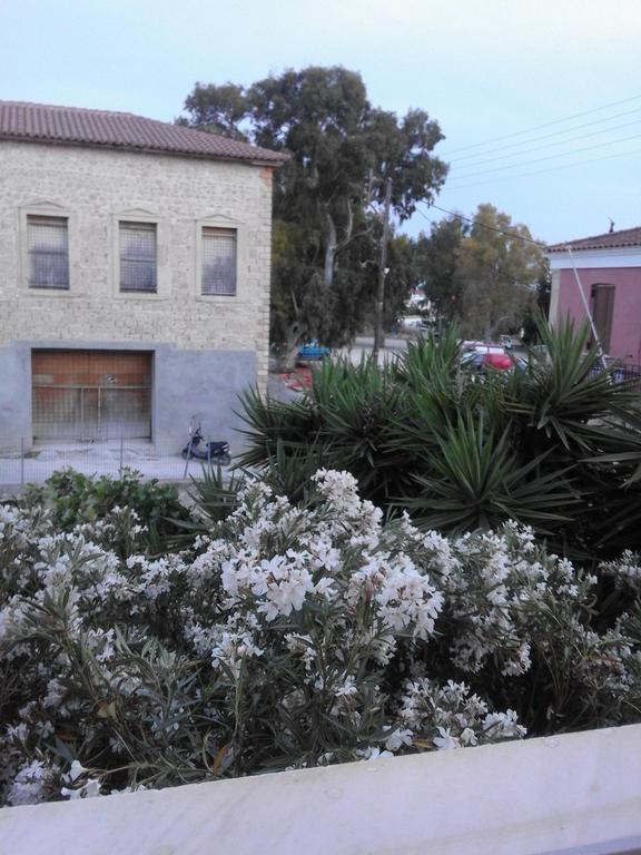 Captain'S Rooms Aegina Exterior foto